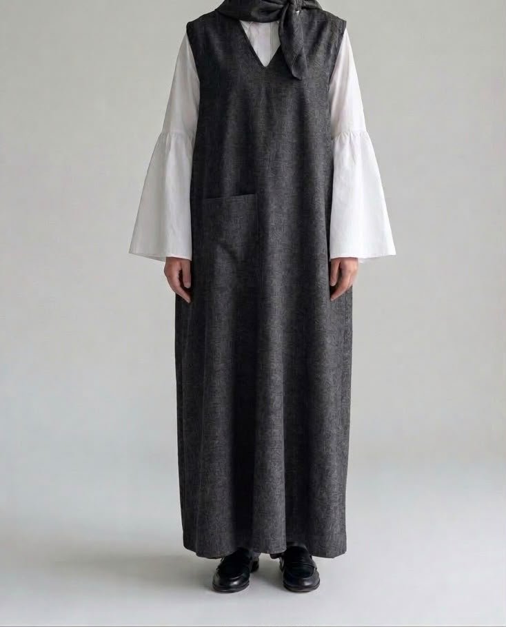 Robe chasuble en jean, photo fournie par Nawel